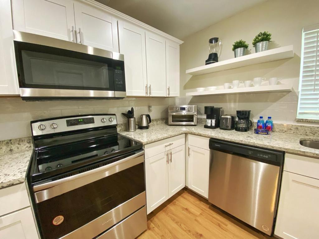 فيلا *New*Sunshine Gorgeous- 3Bd/2Ba -Private Backyard! بورت أورنج المظهر الخارجي الصورة